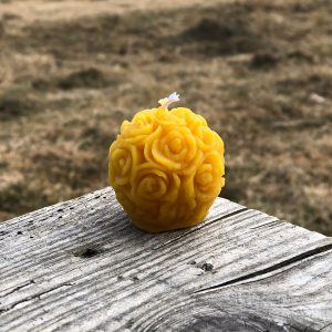 Kleine Rosenkugelkerze aus Bio Bienenwachs