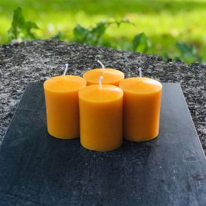 Stumpenkerzen aus Bienenwachs